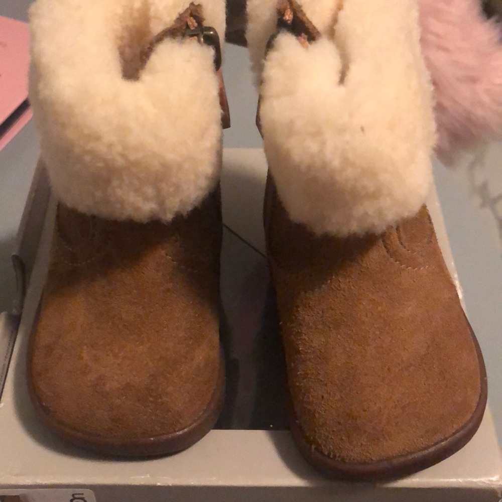Infant uggs